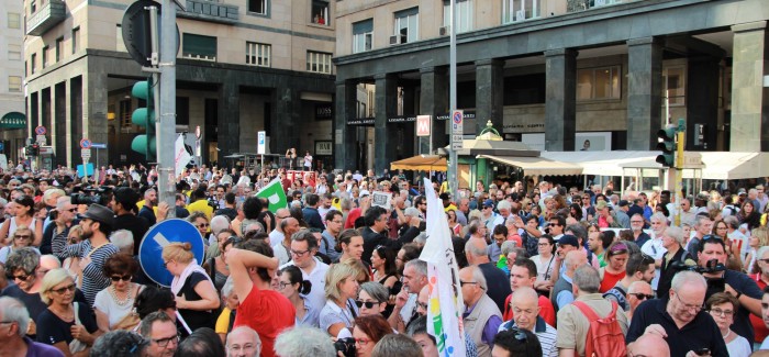 In migliaia a Milano per la manifestazione “Europa senza muri”